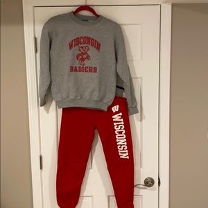 Wisconsin Badger sweat pants and sweatshirt